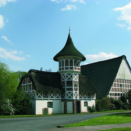 Hotel Taubenhof - Gut Cadenberge Exteriér fotografie