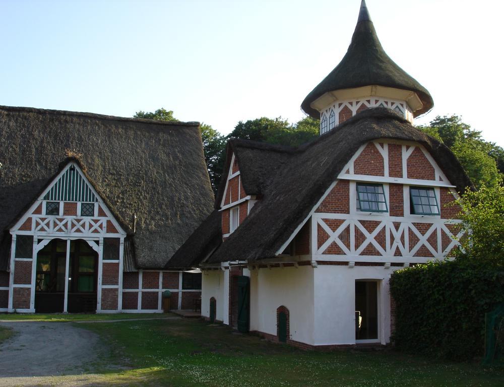 Hotel Taubenhof - Gut Cadenberge Exteriér fotografie