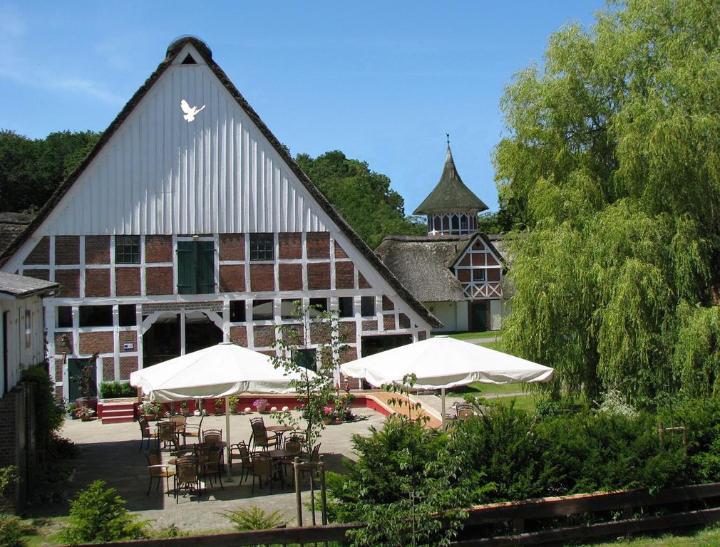 Hotel Taubenhof - Gut Cadenberge Exteriér fotografie